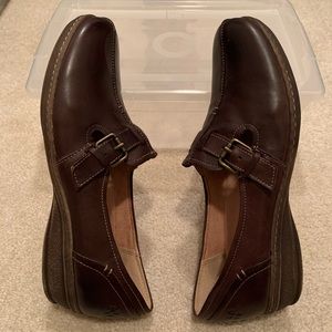 Naturalizer brown leather loafers w/ buckle - 10M